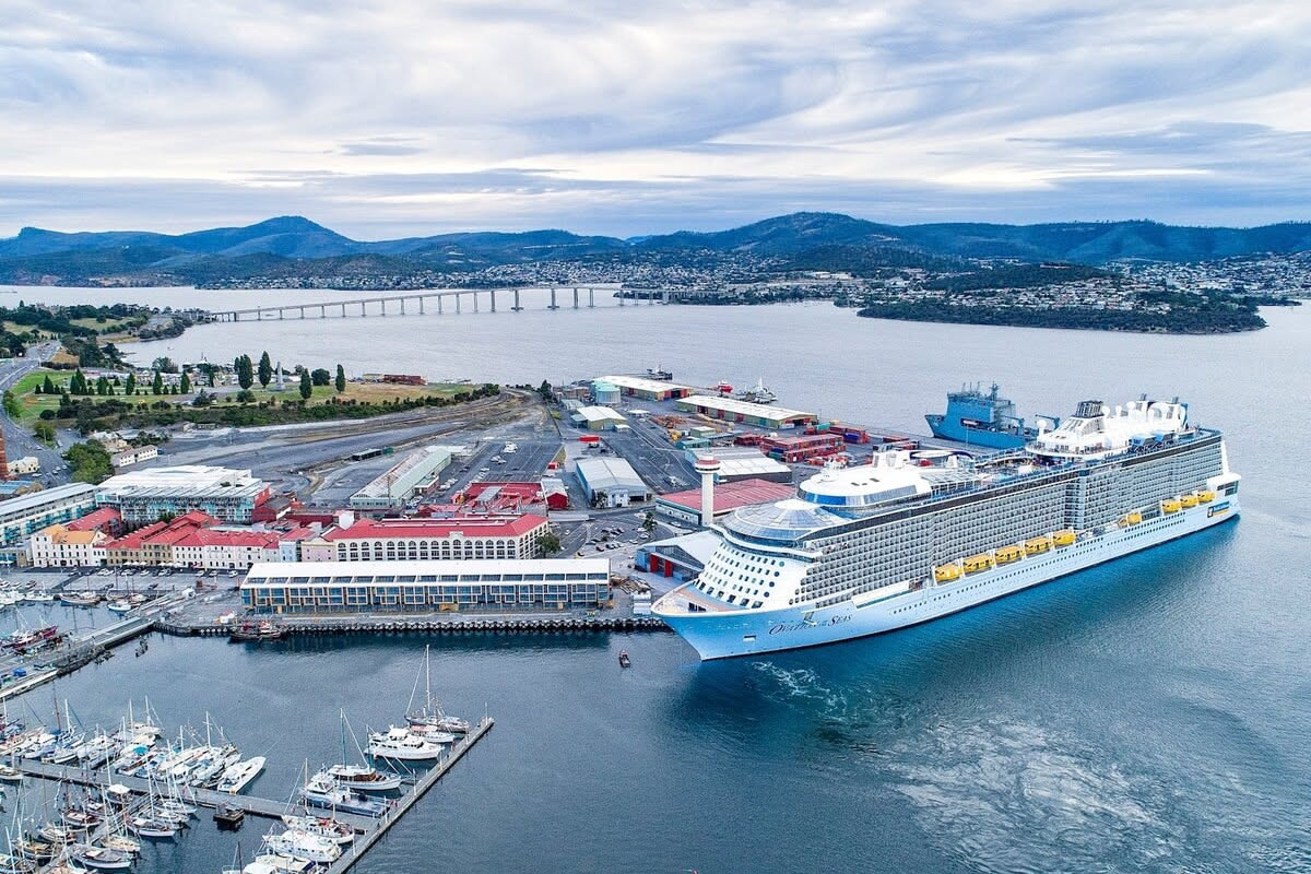 Hobart: A Guide for Cruise Ship Passengers & Shore Excursions