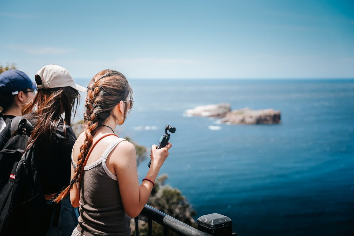 A Day at Wineglass Bay + Hobart Transfers